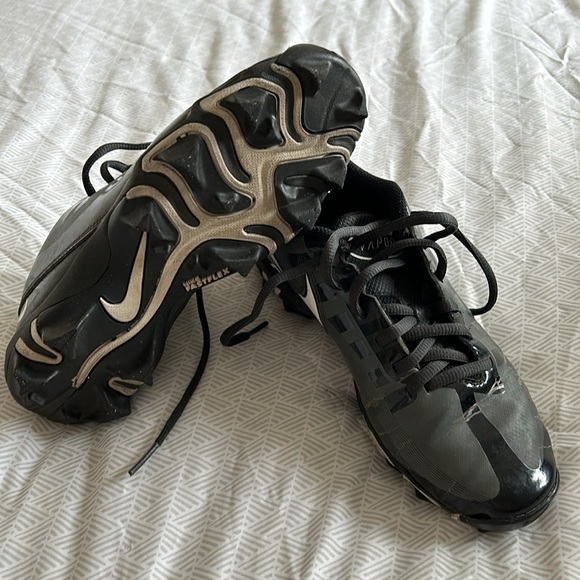 Nike Vapor Youth 5Y Football Cleats - Picture 3 of 4